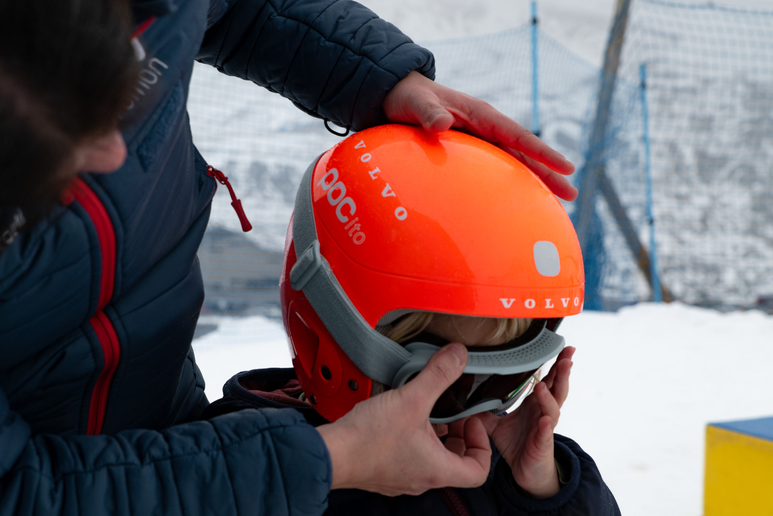 Si vas a esquiar, ¡no te olvides las gafas de sol!
